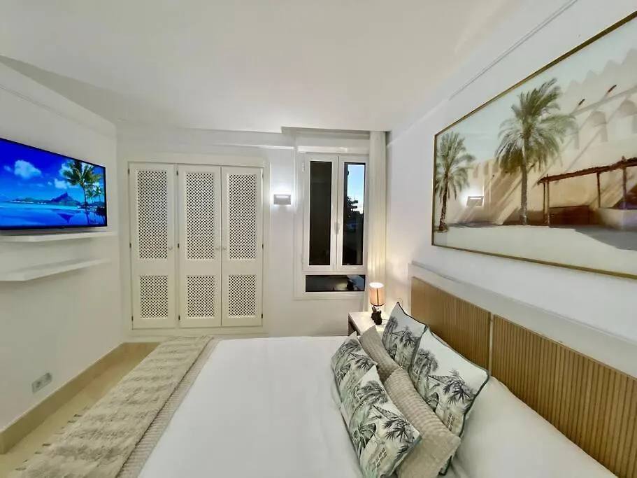 Yolo Spaces - Sotogrande - Puerto Luxury Apartment San Roque