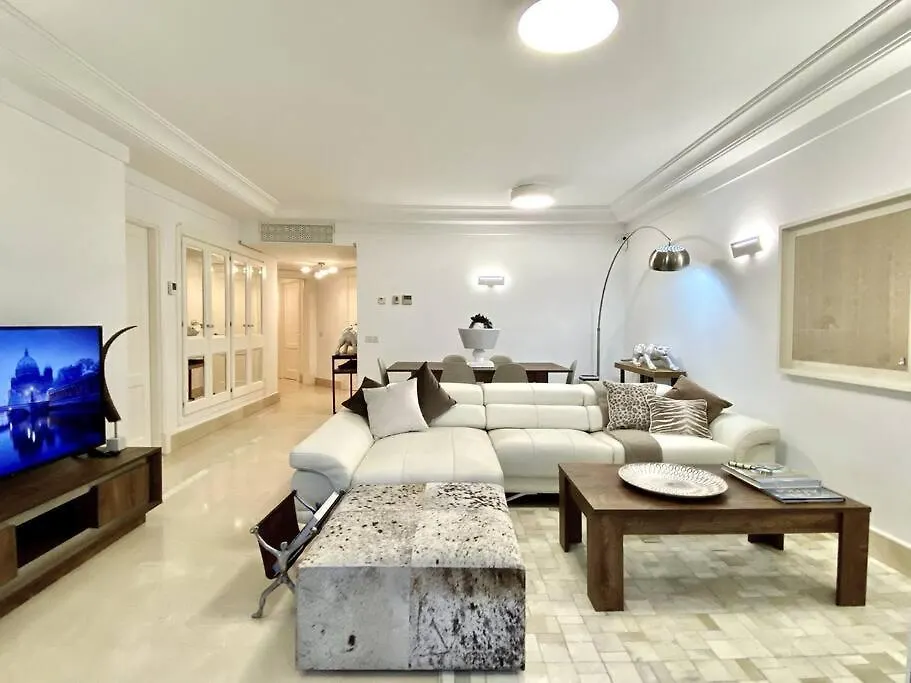 Yolo Spaces - Sotogrande - Puerto Luxury Apartment San Roque  España