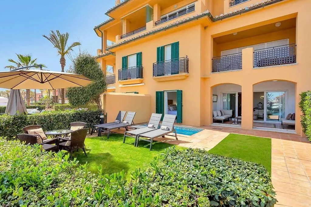 Yolo Spaces - Sotogrande - Puerto Luxury Apartment San Roque  España