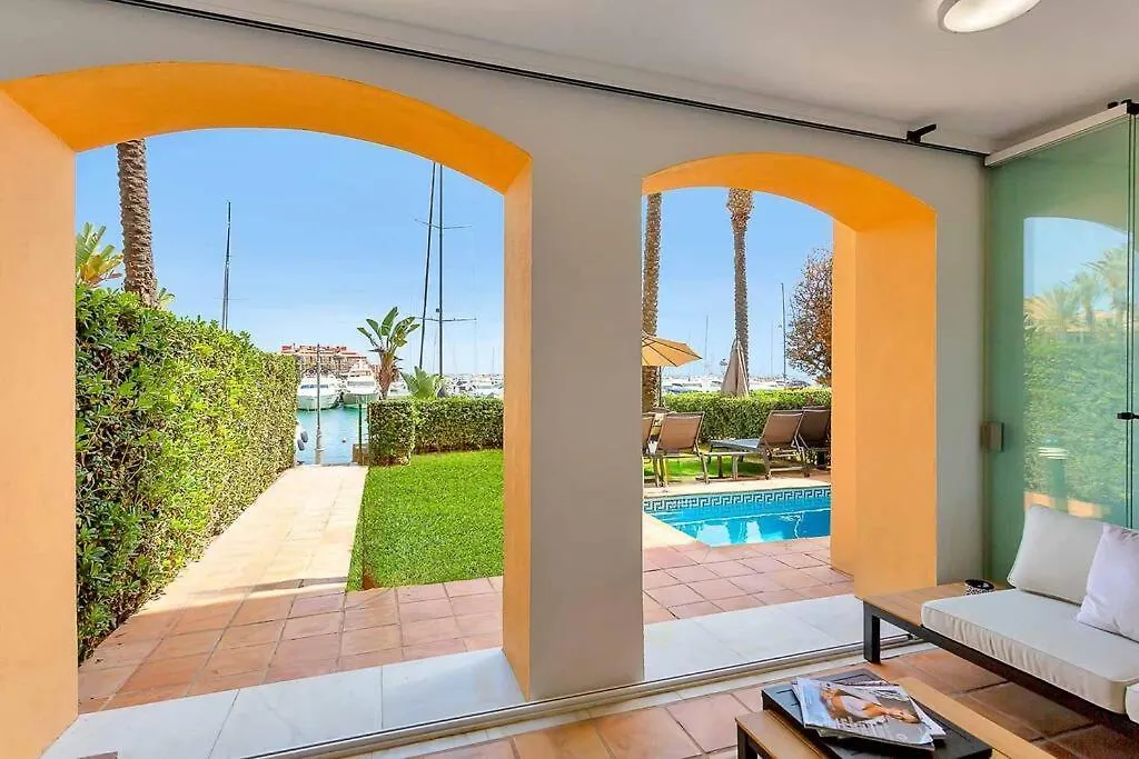 Yolo Spaces - Sotogrande - Puerto Luxury Apartment San Roque