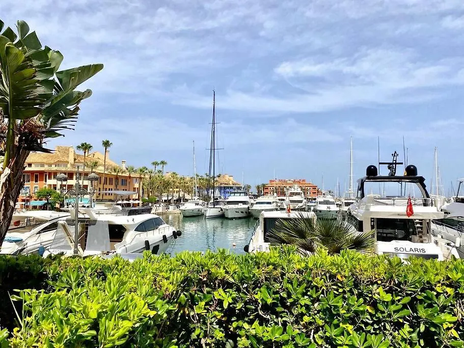 Yolo Spaces - Sotogrande - Puerto Luxury Apartment San Roque  España