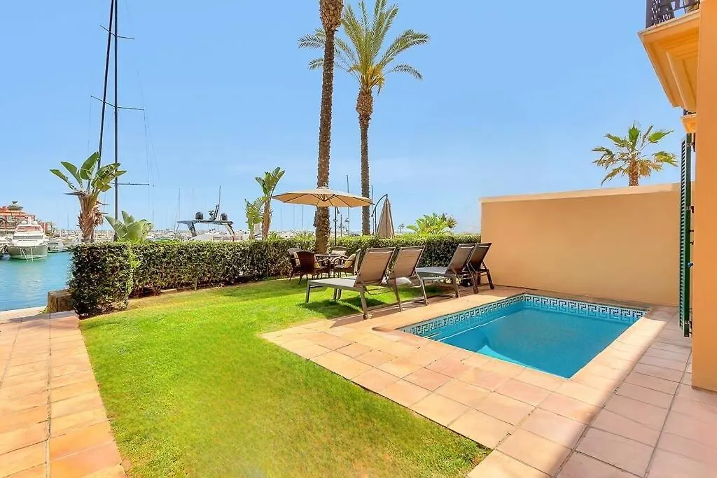 Yolo Spaces - Sotogrande - Puerto Luxury Apartment سان روكي