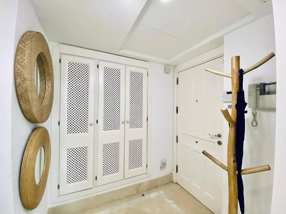 Yolo Spaces - Sotogrande - Puerto Luxury Apartment سان روكي