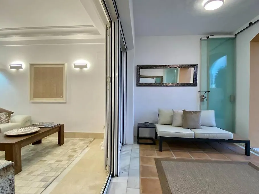 Yolo Spaces - Sotogrande - Puerto Luxury Apartment سان روكي