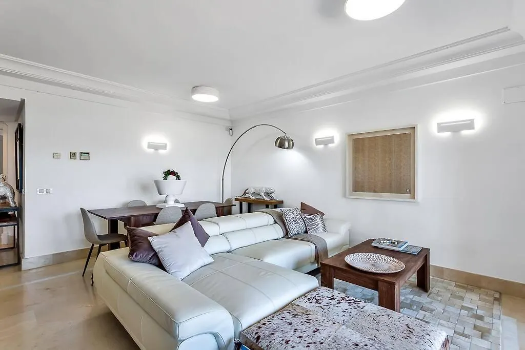 Yolo Spaces - Sotogrande - Puerto Luxury Apartment San Roque  0*, San Roque (Andalucia)